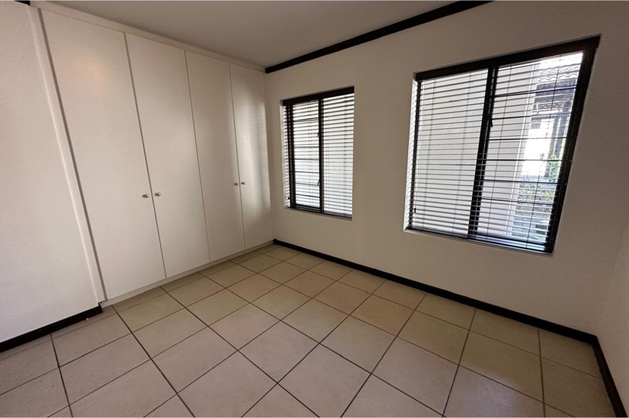 To Let 2 Bedroom Property for Rent in Bowtie Western Cape